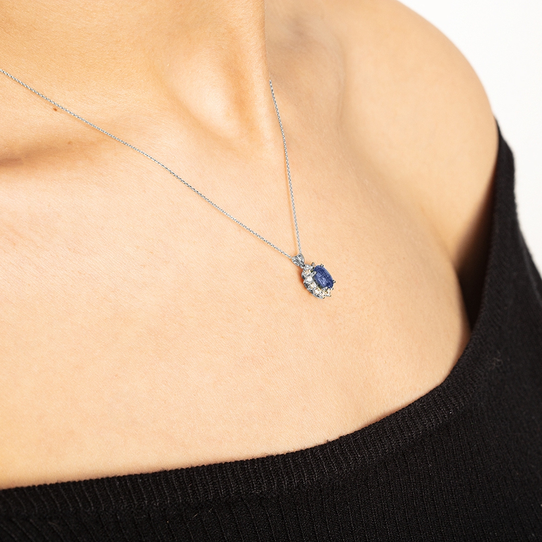 Collier 750/18 K Weissgold mit Diamanten 0.28 ct H/si & Saphir 0.92 ct