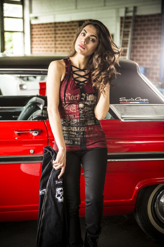 Broken Strings | Rock Rebel by EMP Top