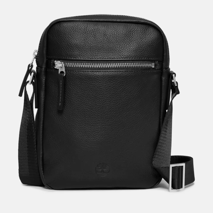 Bolsa transversal Tuckerman na cor preta.
