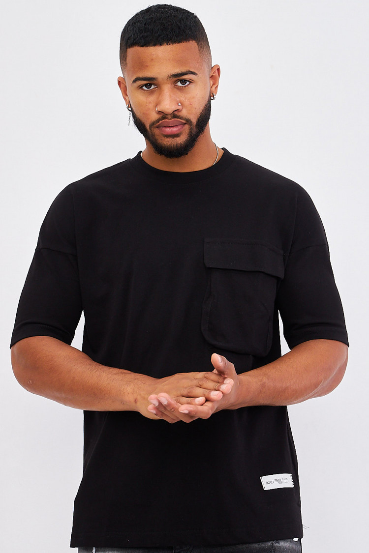 T-shirt noir poche à rabat