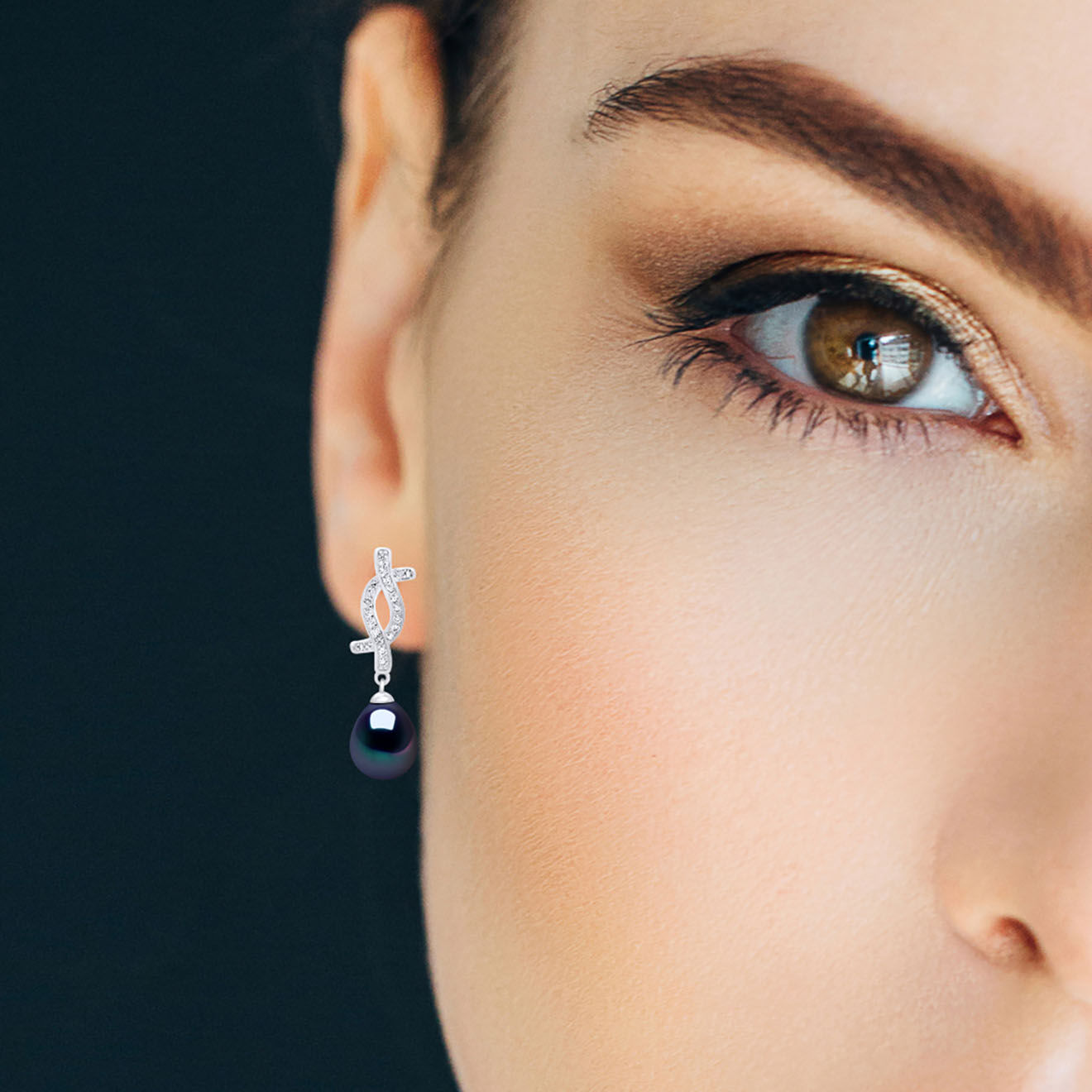 Mitzuko Boucles d'oreilles pendantes Argent & Perles d'Eau Douce poires noires