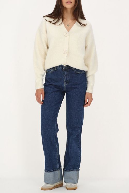 Donkerblauwe denim jeans met opgerolde pijpen