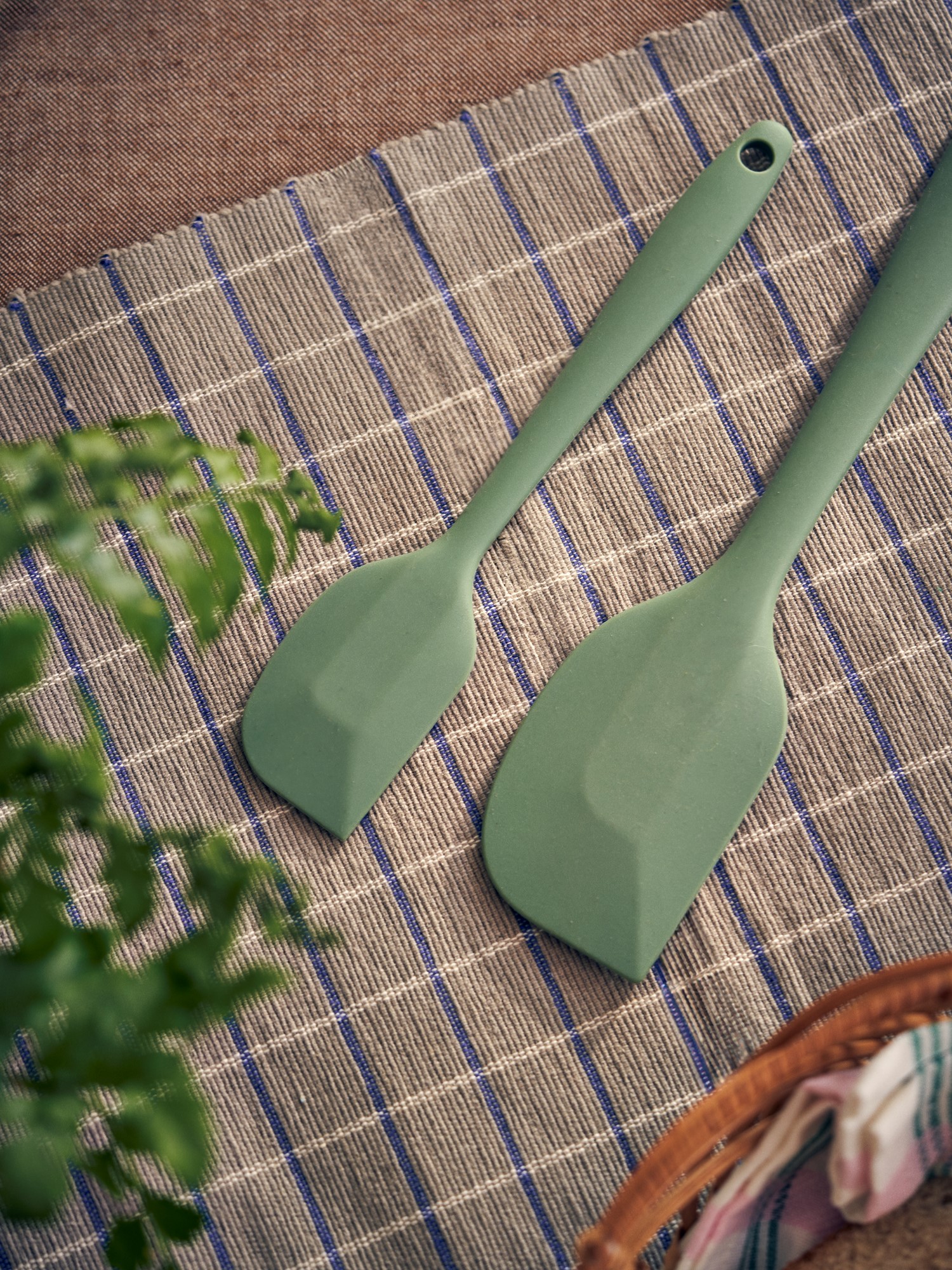 Dejskraber | Silikone/jern. 20,4 cm. | Moss Green