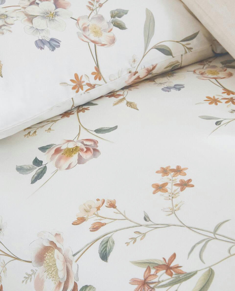 CAPA DE EDREDOM COM ESTAMPA FLORAL