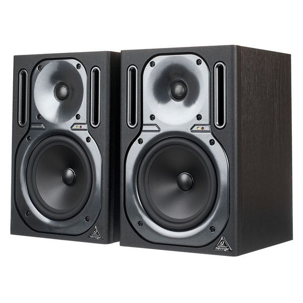 Behringer B2030A Truth