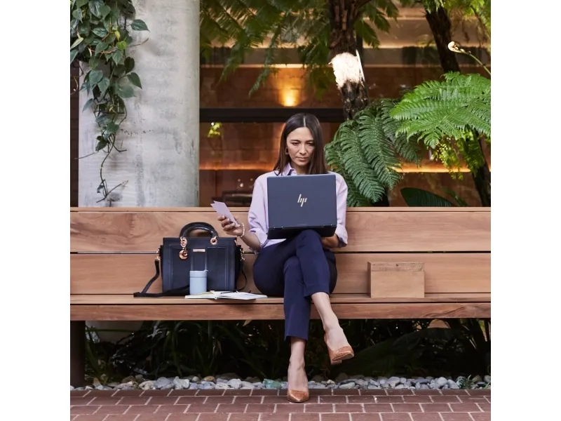 HP Elite Dragonfly Chromebook - Flipdesign - Intel Core i5 - 1245U / op til 4.4 GHz - vPro - Chrome OS - Intel Iris Xe Graphics - 8 GB RAM - 256 GB SSD NVMe - 13.5