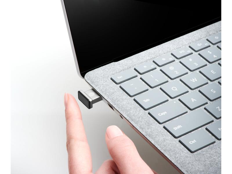Kensington VeriMark IT Fingerprint Key USB-A, 1 Stück IT Fingerabdruckscanner für Unternehmen mit FIDO2/WebAuthn und Windows Hello Unterstützung