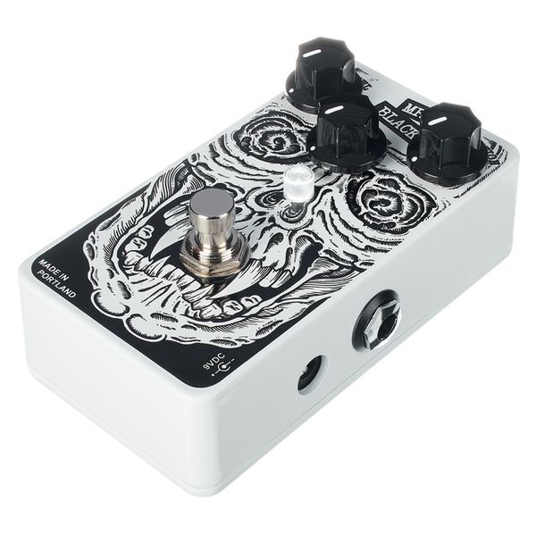 Mr. Black Pedals White Widow Distortion