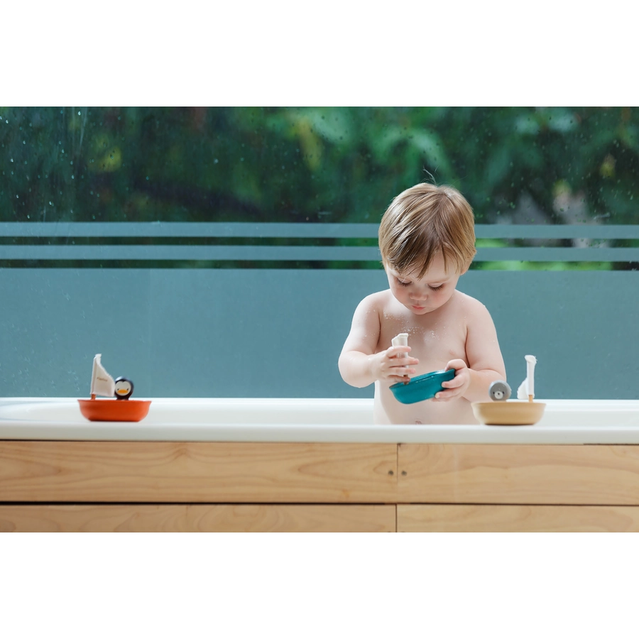 PlanToys Segelboot Pinguin