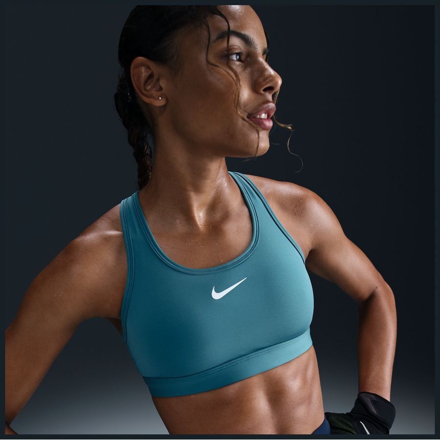 Nike Swoosh Medium Support