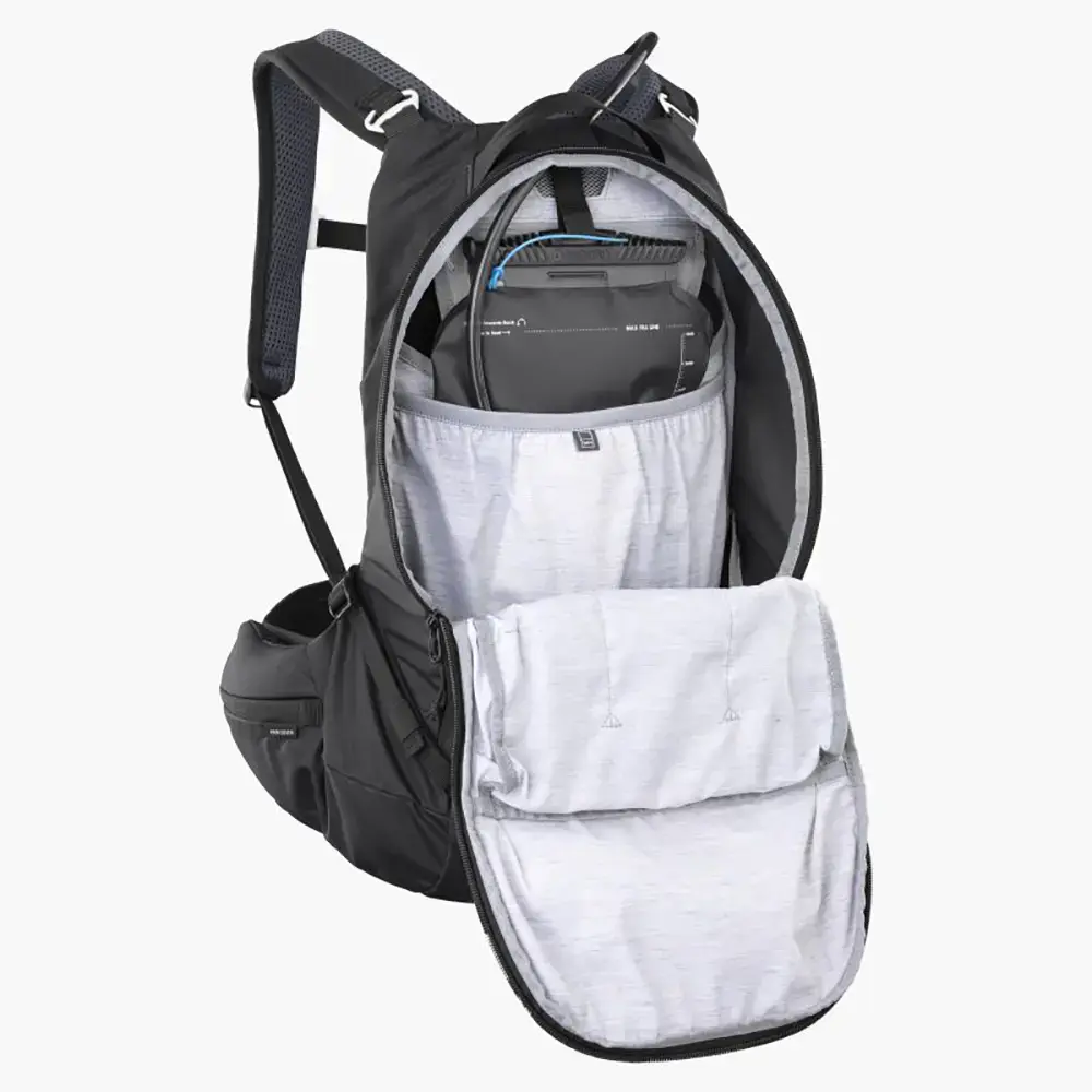 Evoc Trail PRO Blackline Dagrugzak 16L Zwart