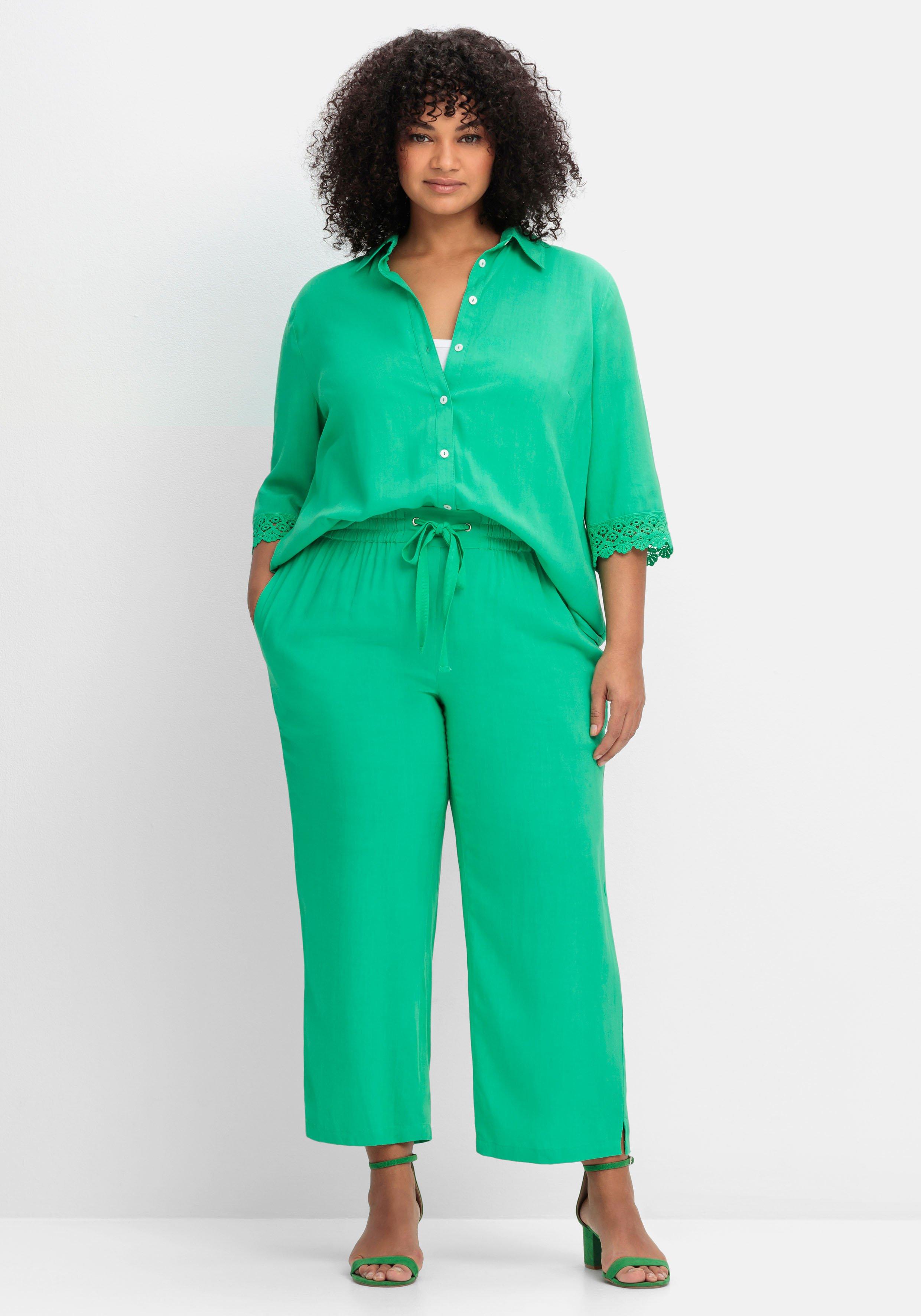 Bluse mit Spitzenkante am Ärmelsaum