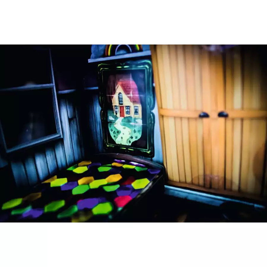 Thinkfun Escape the Room 3 - Das verfluchte Puppenhaus bunt