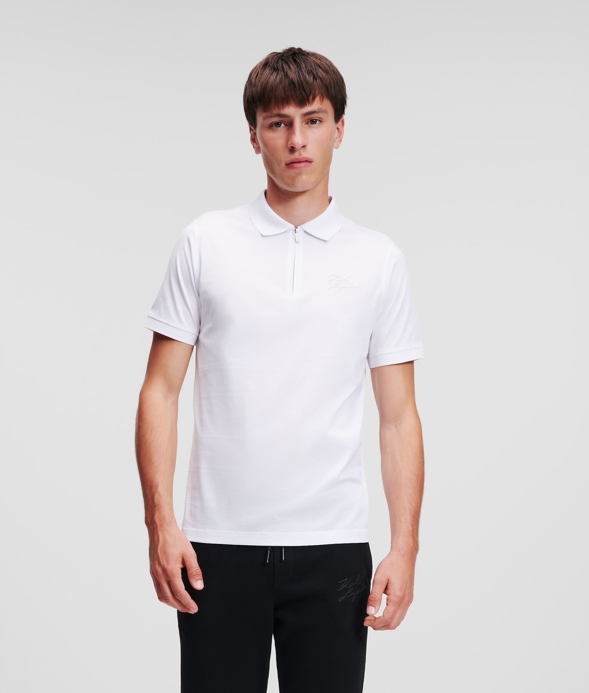 Polo avec fermeture zippée