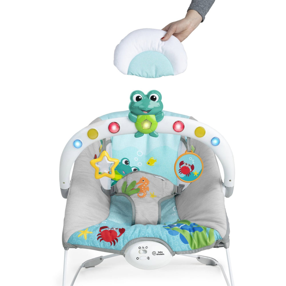 Køb Baby Einstein Kick To It Neptune™ Musical Skråstol