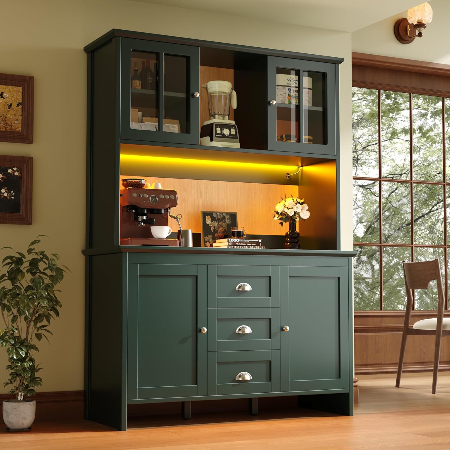 Buffetschrank, Hochschrank, Küchenschrank, Sideboards, mit Braunen Glastüren und LED-Beleuchtung, 4 Türen & 3 Schubladen, für Küchen Esszimmer, 120x40x179cm (Grün)