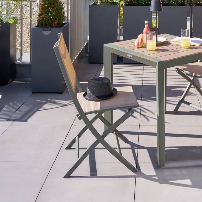 Lot de 4 chaises de jardin pliantes ESSENTIA Lin & Vert laurier