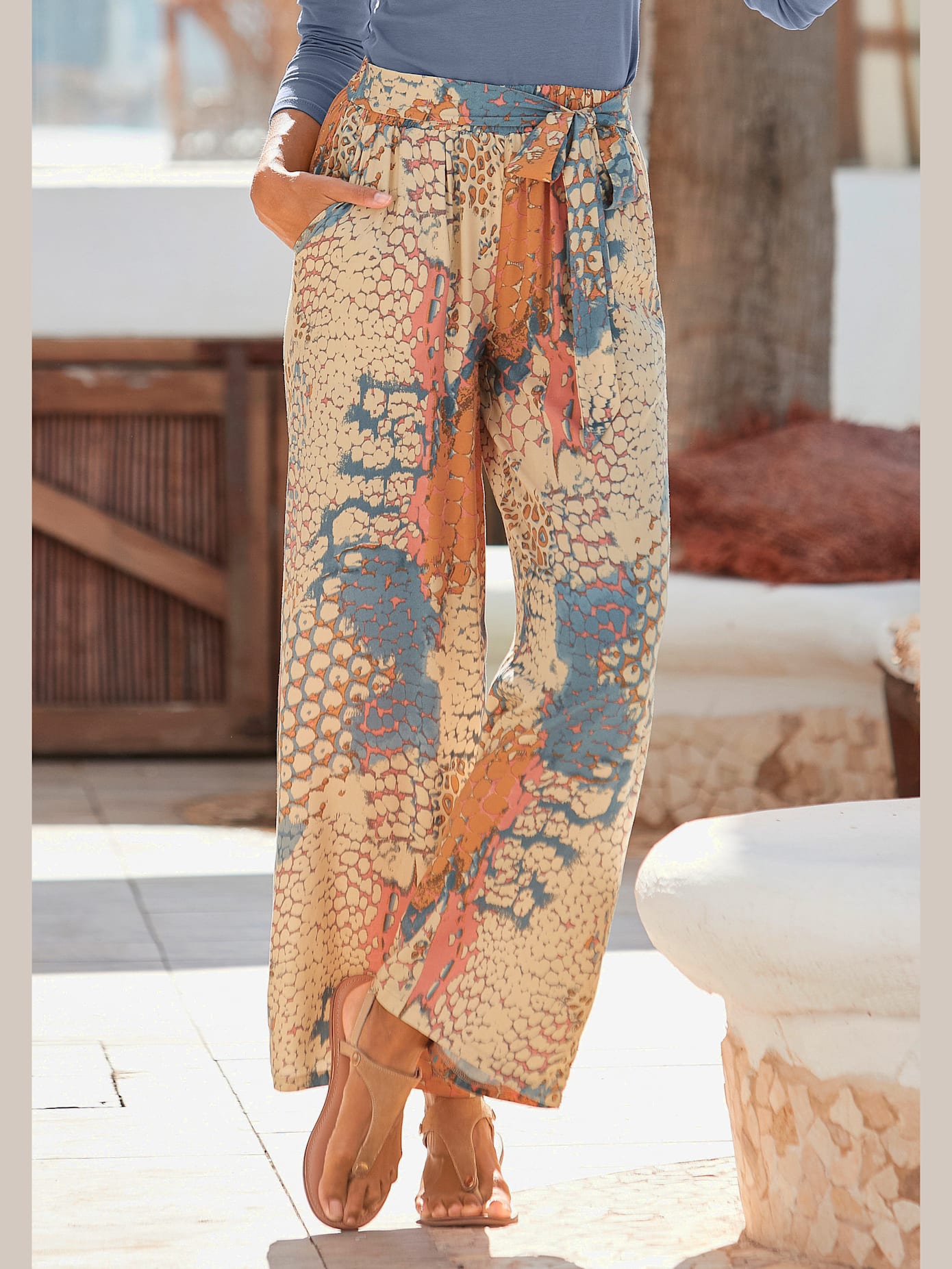 Large pantalon en tissu pour l'été