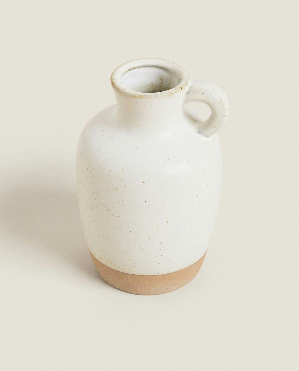 VASO COM DESENHO EM RELEVO