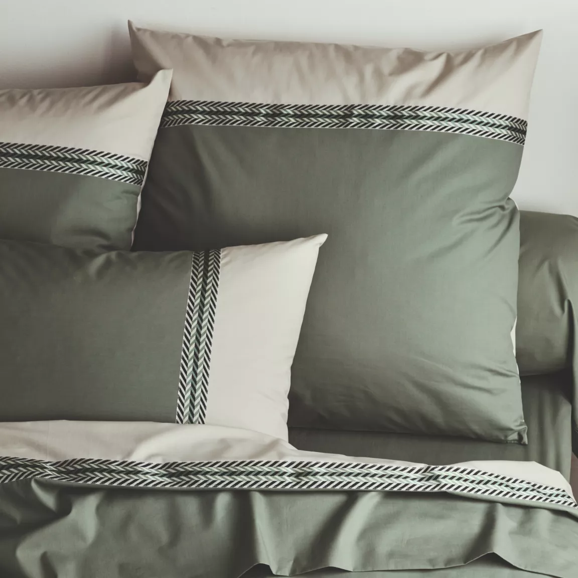 Taie d'oreiller carrée percale de coton (65 x 65 cm) Noa Vert kaki