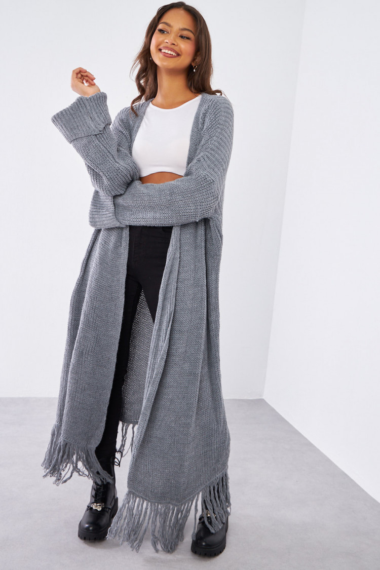 Gilet en maille gris à franges ceinturé