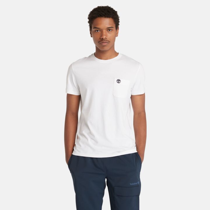 Camiseta masculina Dunstan River Pocket na cor branca.