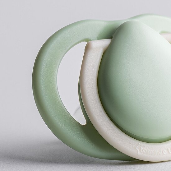 Sucettes nouveau-né lot de 2   Aléatoire        de               Tommee Tippee