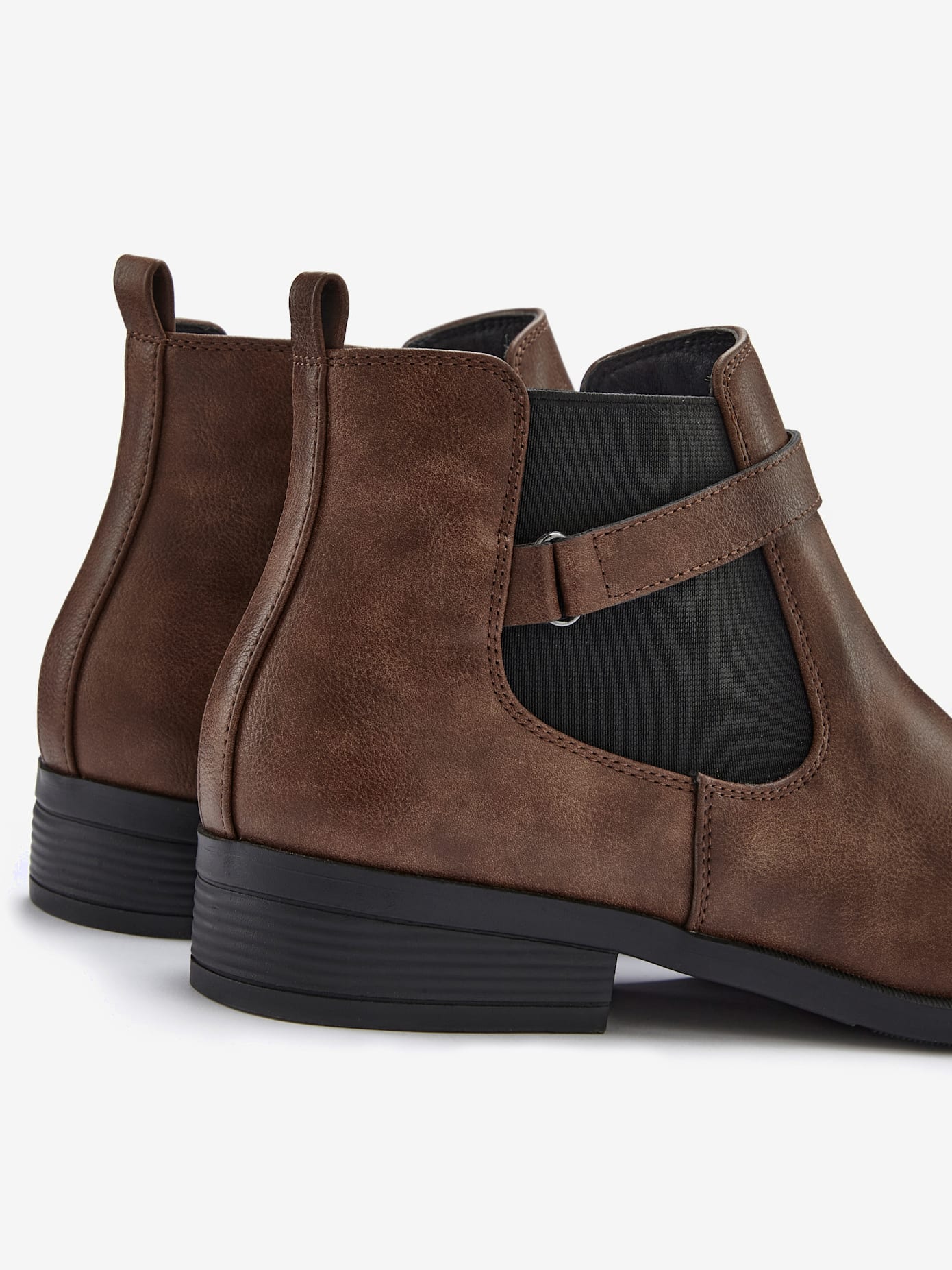 Bottines chelsea empiècement extensible sur le côté pour faciliter l'enfilage