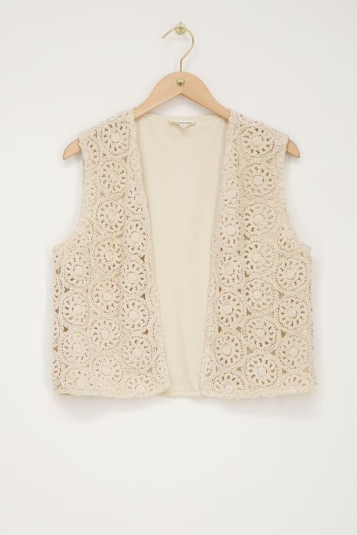 Beige gilet crochet