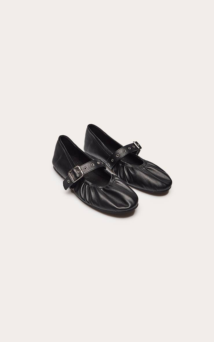 Noir Ballerine En Synthétiquecuir Froncée Avec Détail Boucle
