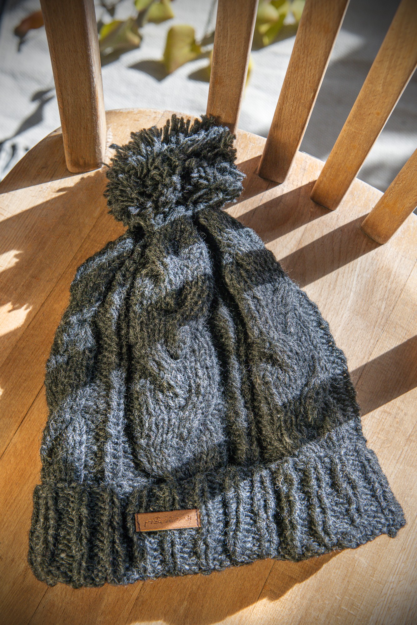 Mütze mit Pompon, grau günstig bestellen