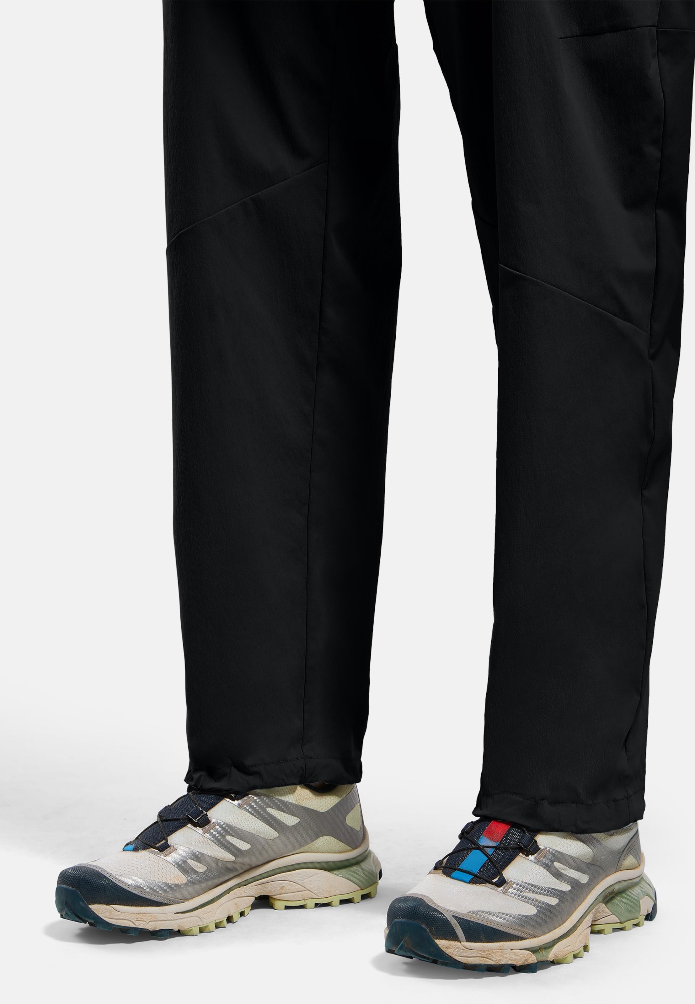 Essentials Cargohose in black