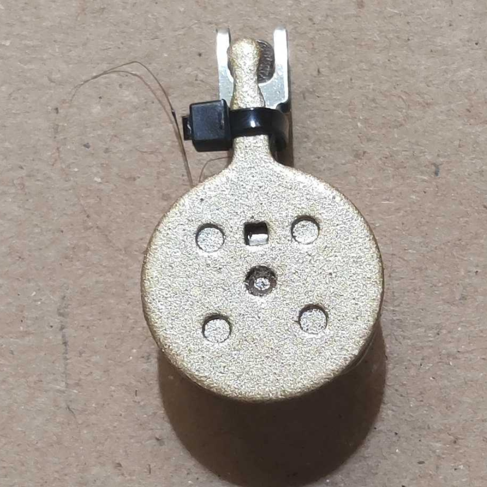 Plaquettes de Frein Haute Performance pour Trottinette Électrique SpeedTrott RS800\/1600 02B