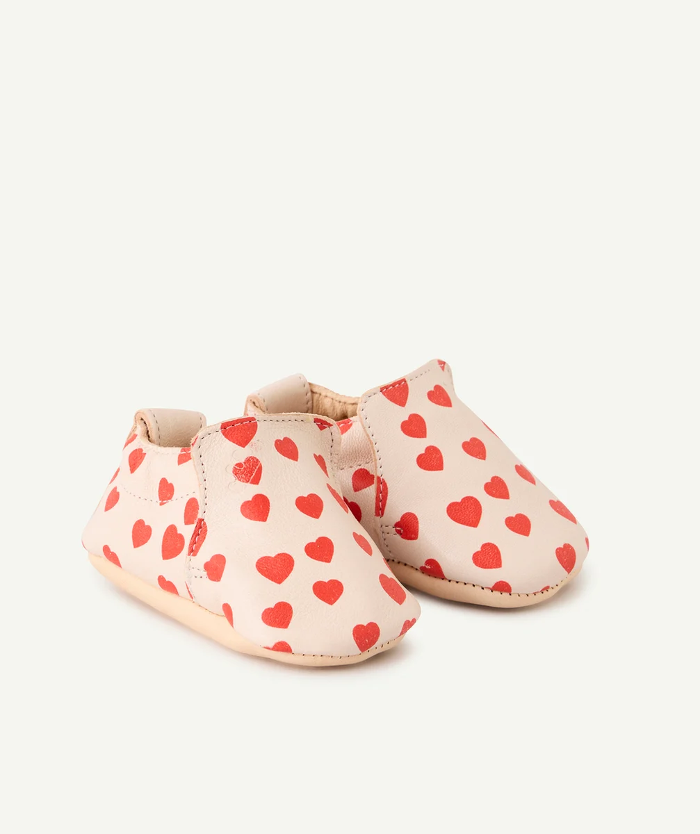 EASY PEASYCHAUSSONS BÉBÉ FILLE EN CUIR IMPRIMÉS COEURS