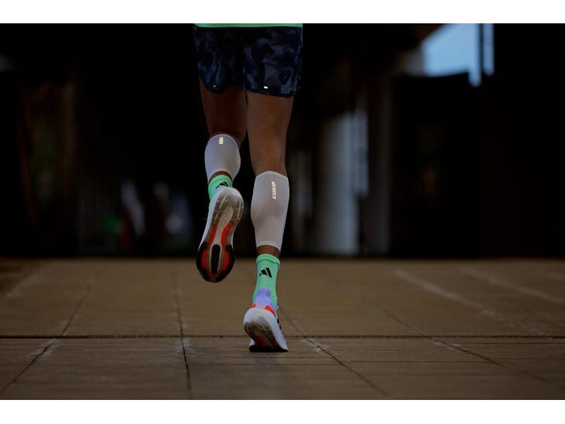 adidas Compression Calf Sleeves Weiss, S-M Kompressions-Wadenwärmer