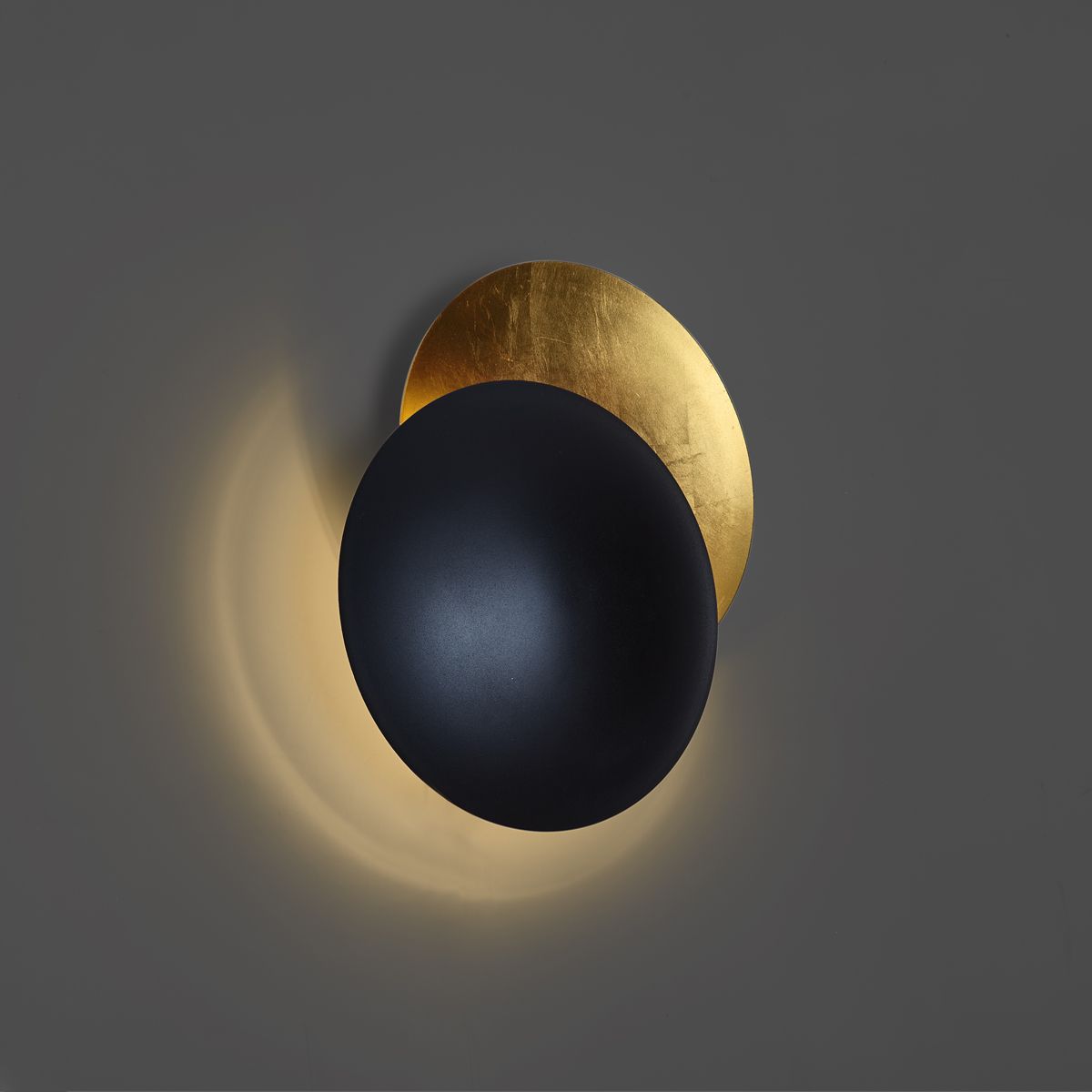 Moderne wandlamp zwart met goud 34.5cm 2-lichts - Sunrise