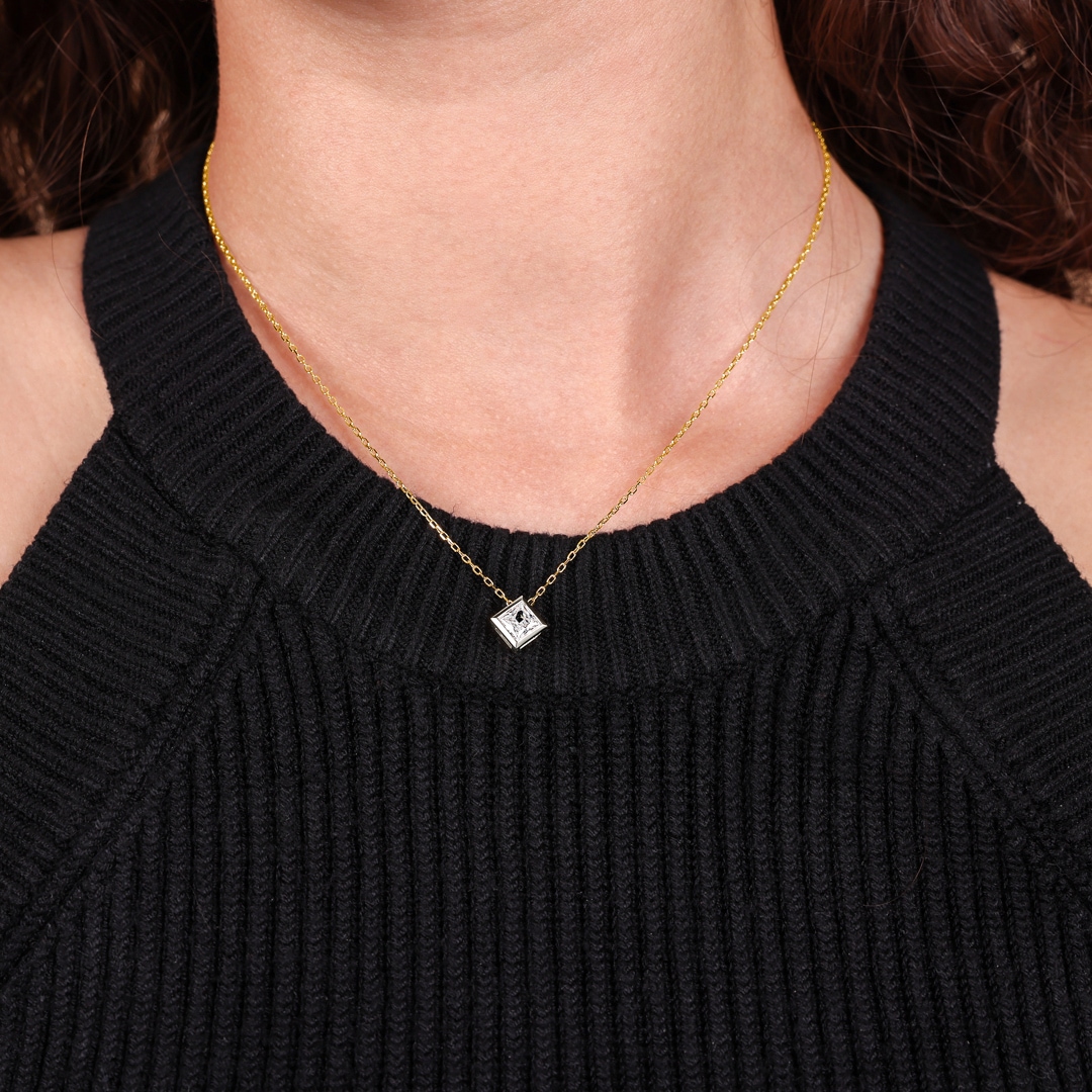 Collier mit Anhänger 750/18 K Gelbgold mit Zirkonia