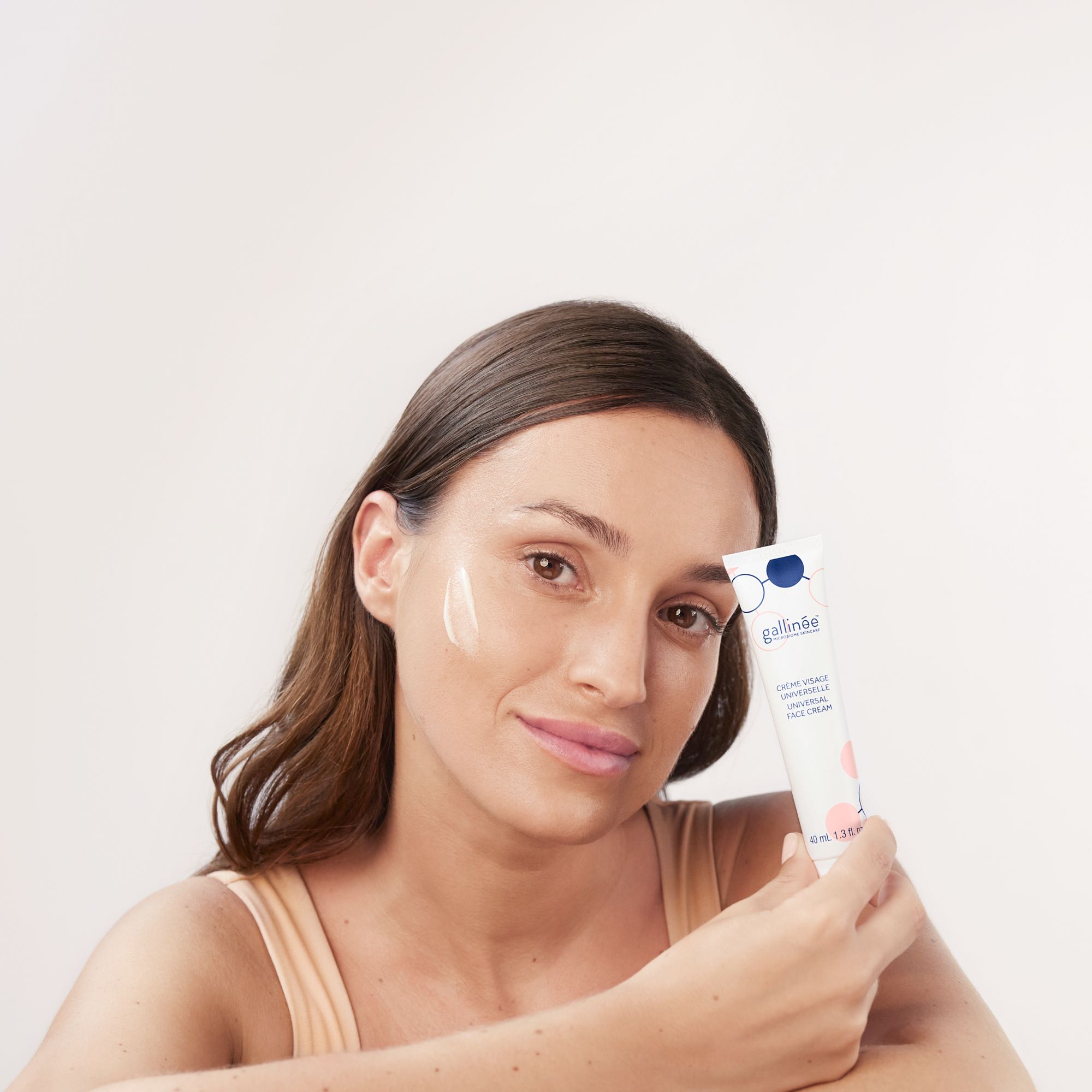 Gallinée Universal Face Cream - Zur Wiederherstellung der Hautbarriere - beruhigende feuchtigkeitsspendende Tagescreme für ein weiches und strahlendes Hautbild
