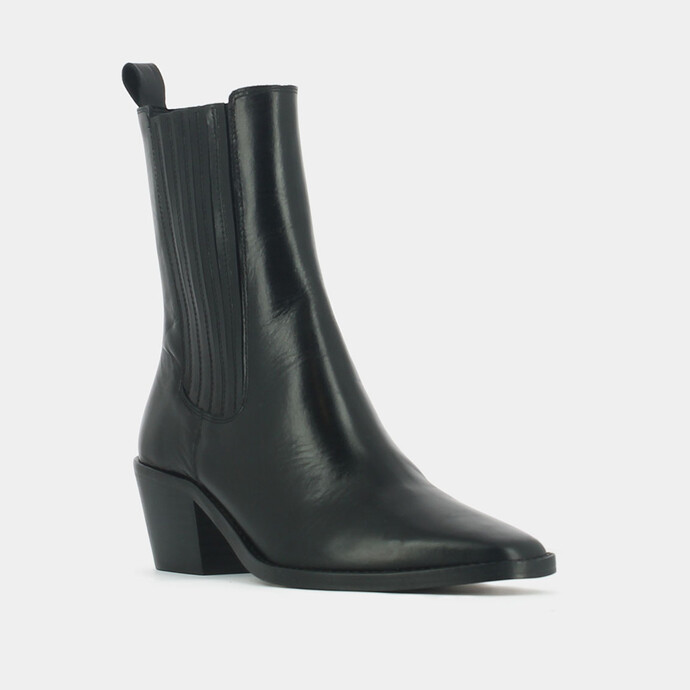 Bottines à talons et bouts pointus  en cuir noir