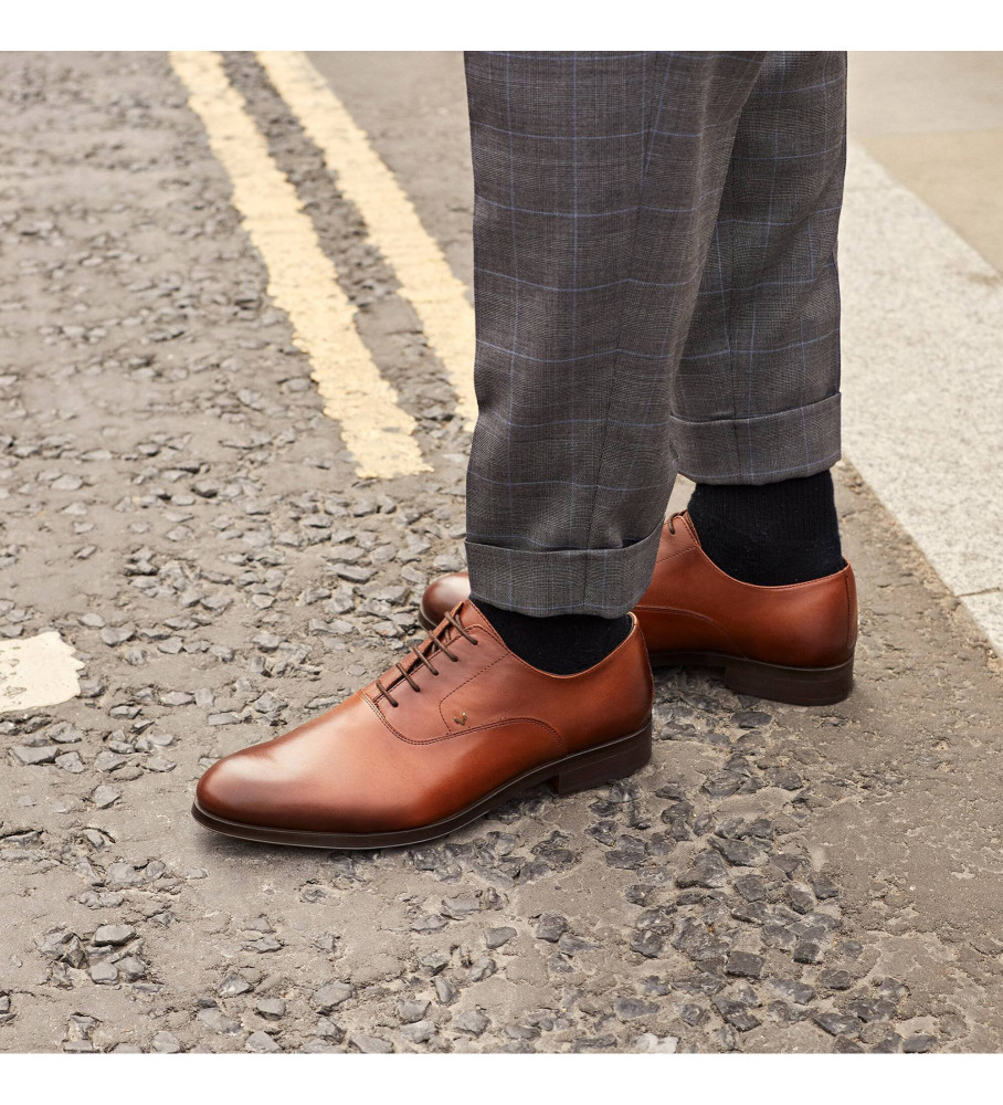 Sapatos Martinelli Empire em couro marrom