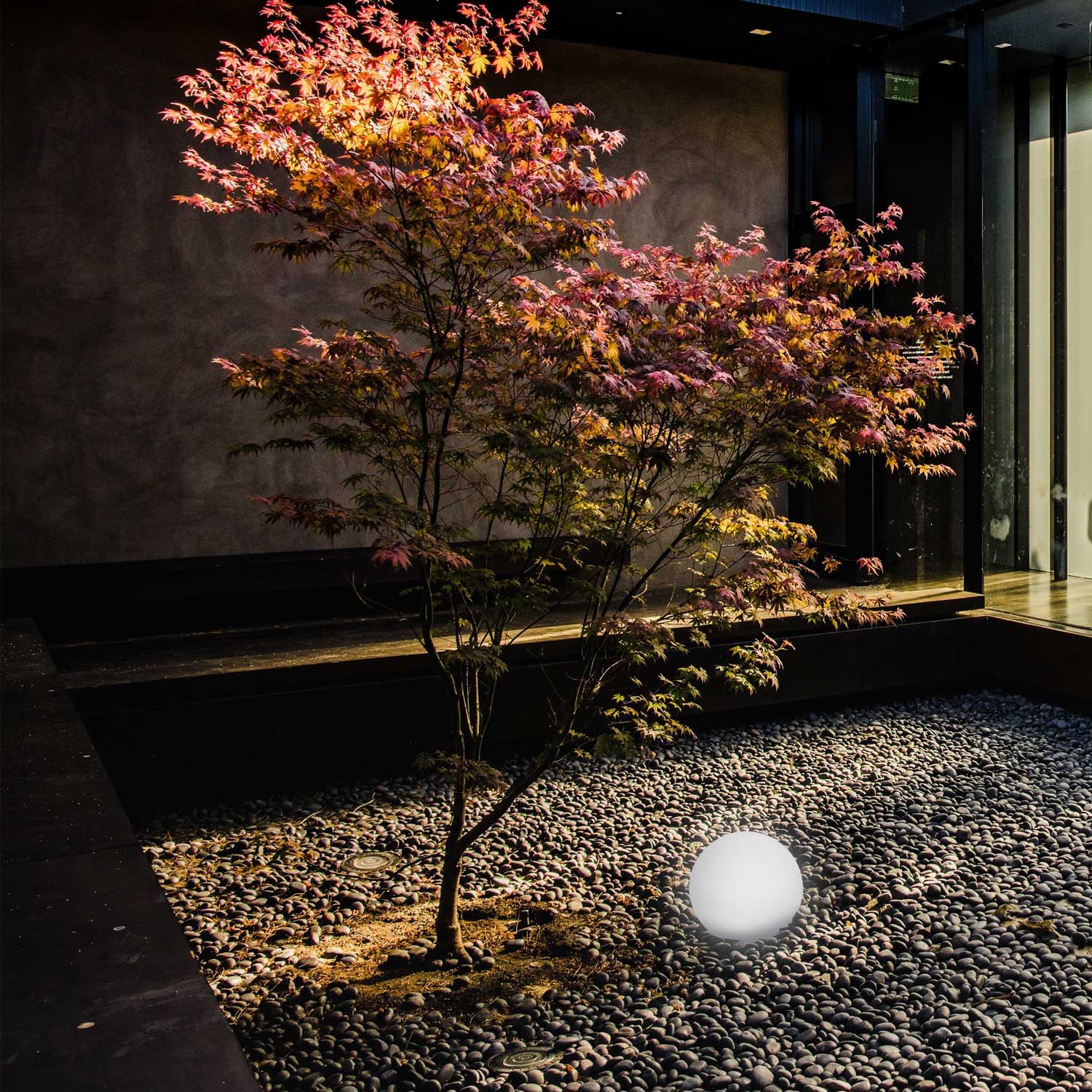 Sphere lumineuse sined avec panneau solaire integre 50cm