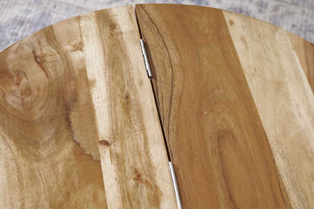 Runder Couchtisch ORIENT STORAGE 60cm kupfer Hammerschlag handmade Akazienholz mit Stauraum