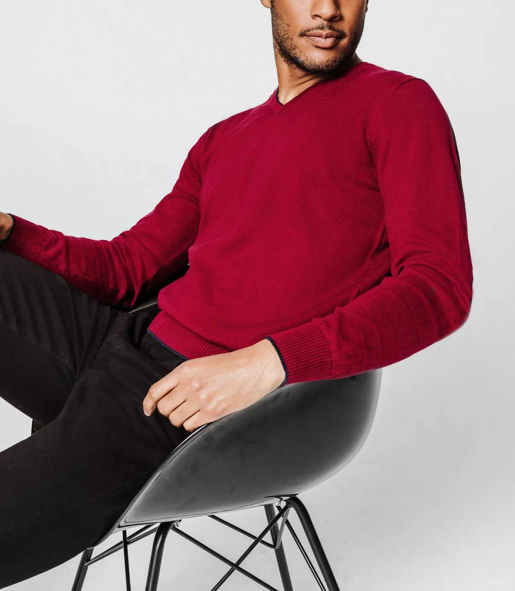 Pull col V rouge