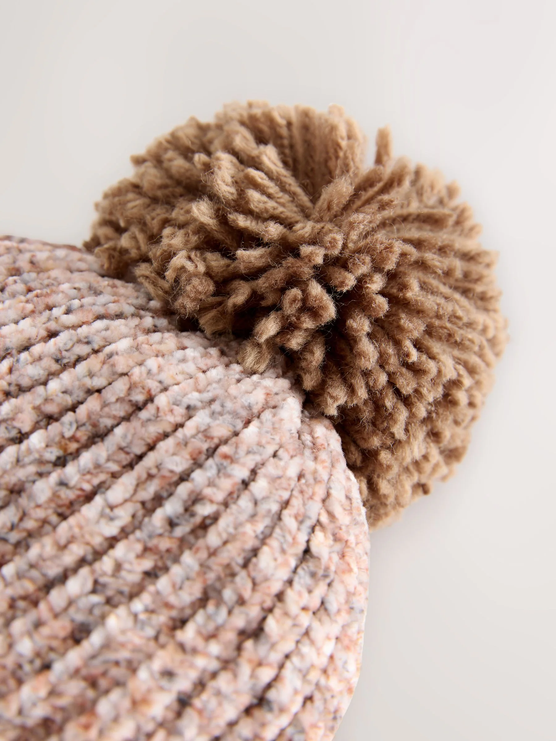 Bruin - Chenille Baby Hat with a Pom (0mths-2yrs)