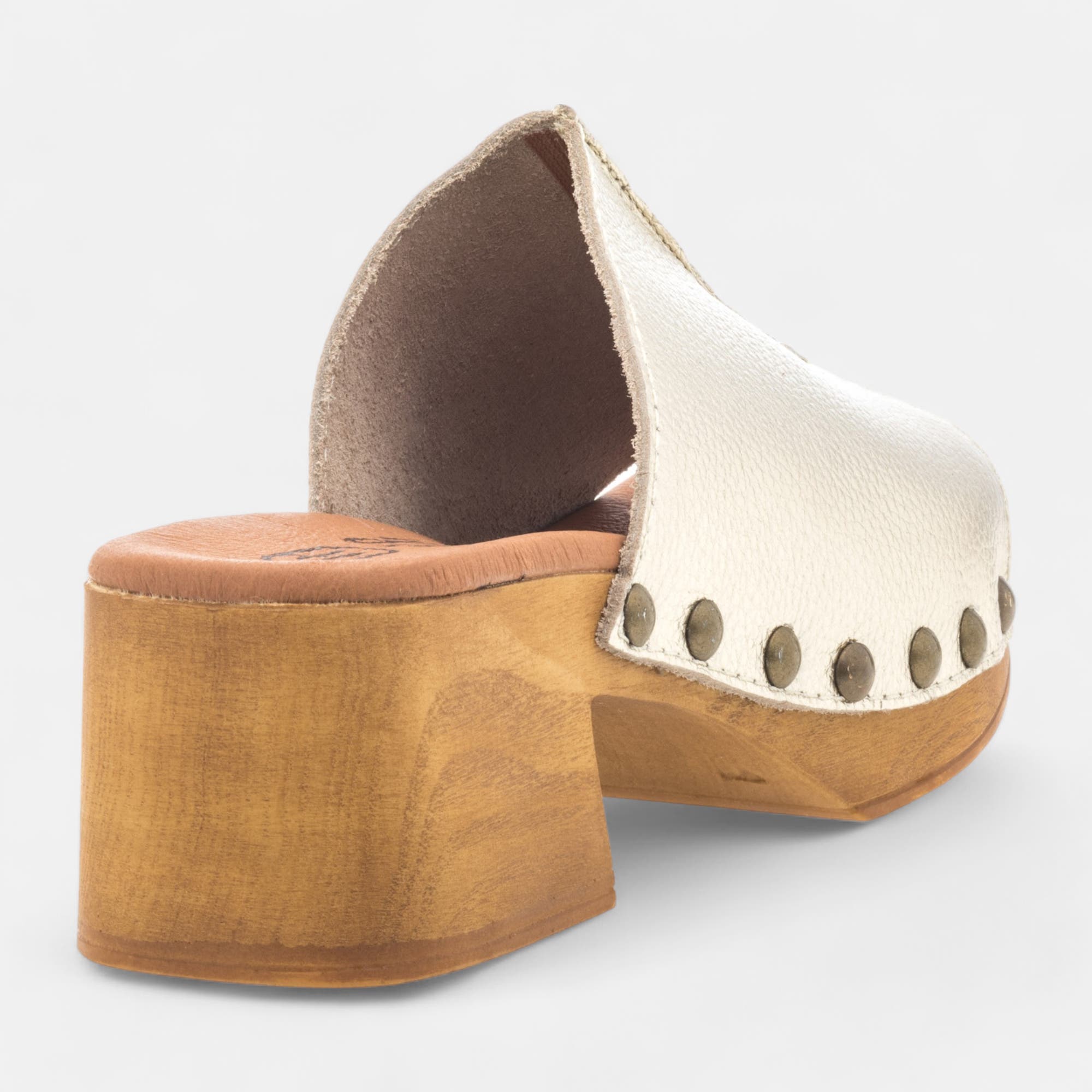 Chaussures semelle bois à talon Femme en cuir or