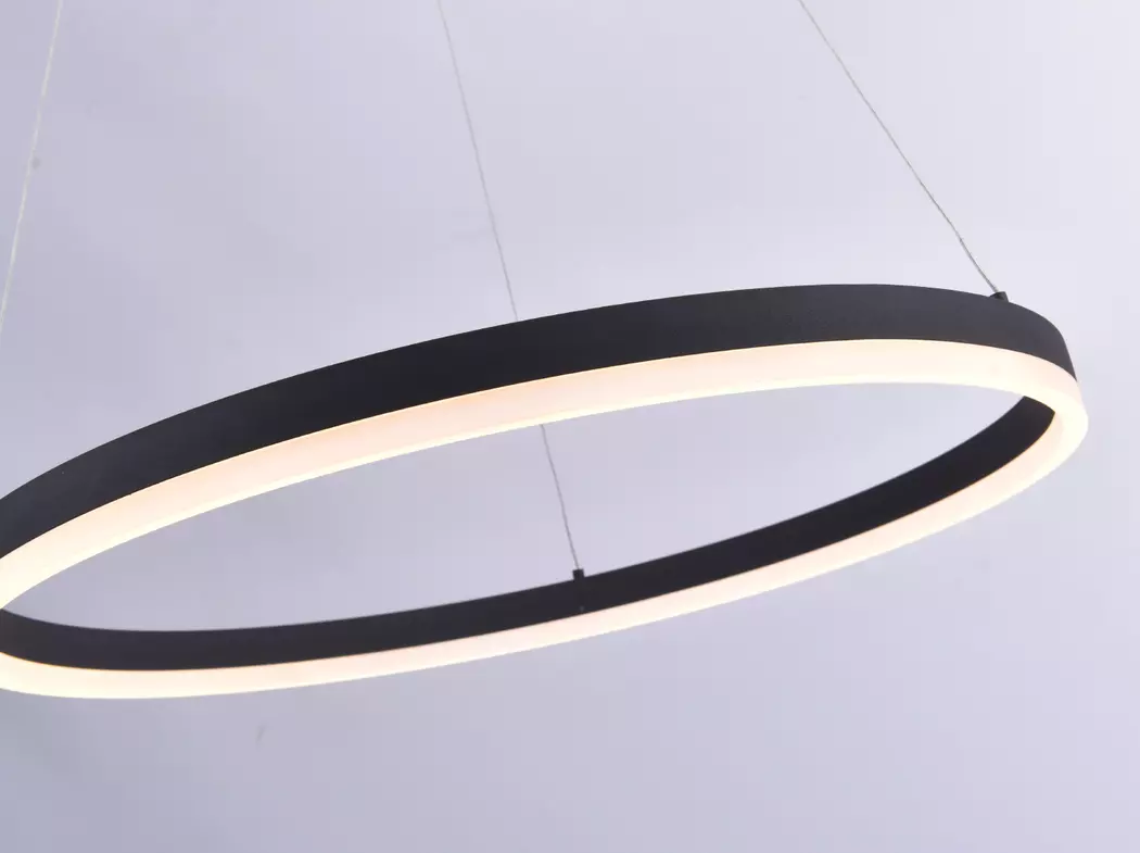 LED-Pendelleuchte Titus