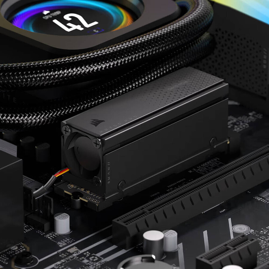 Corsair MP700 Pro avec dissipateur actif - 1 To