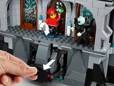 LEGO Mysterieus kasteel (70437)