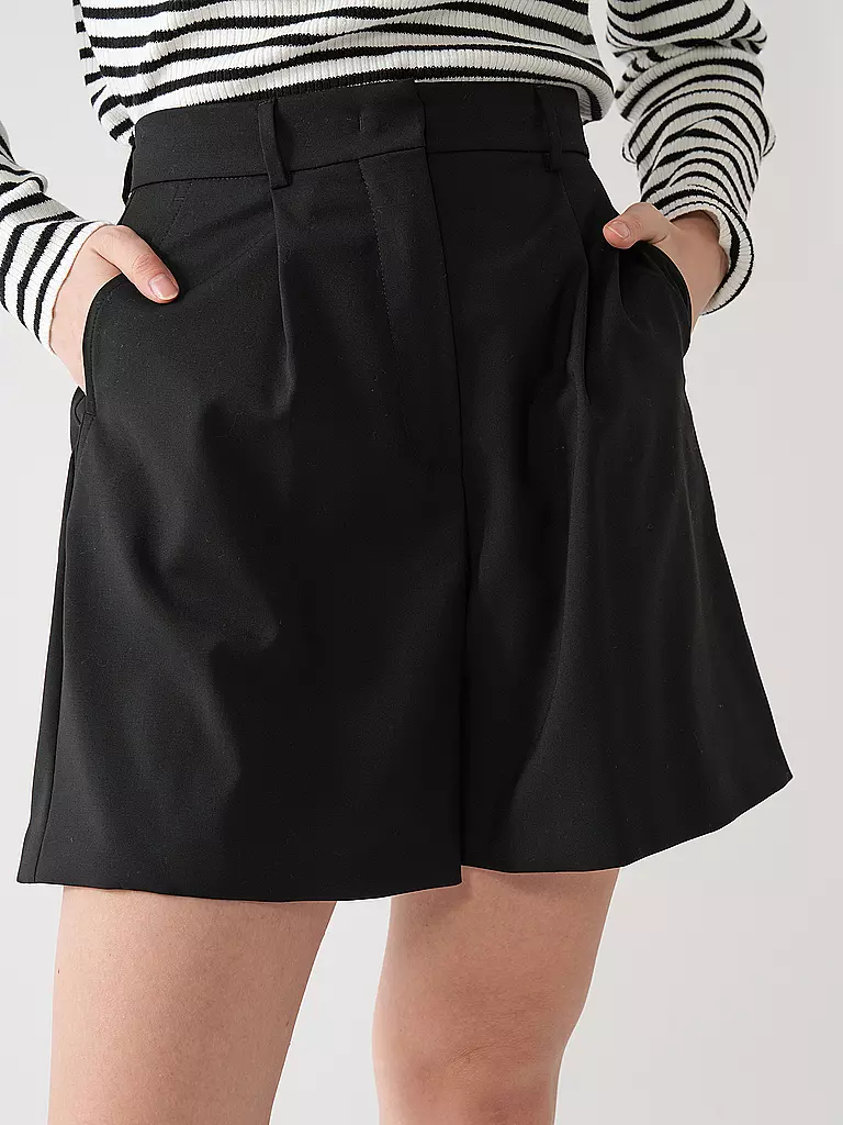 WEEKEND MAX MARA Short NABULUS schwarz