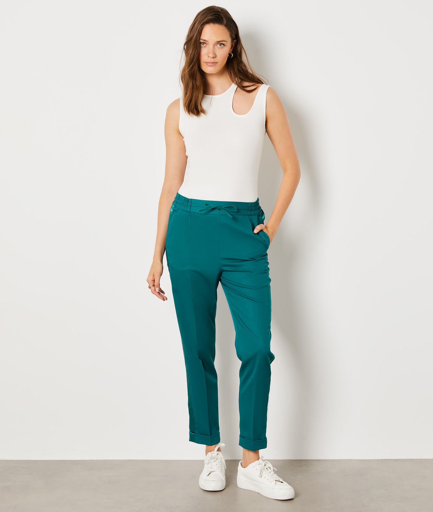 Pantalon coupe cigarette